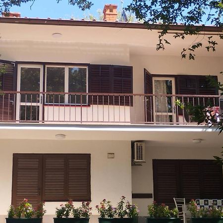 Apartman Kora Njivice Bagian luar foto