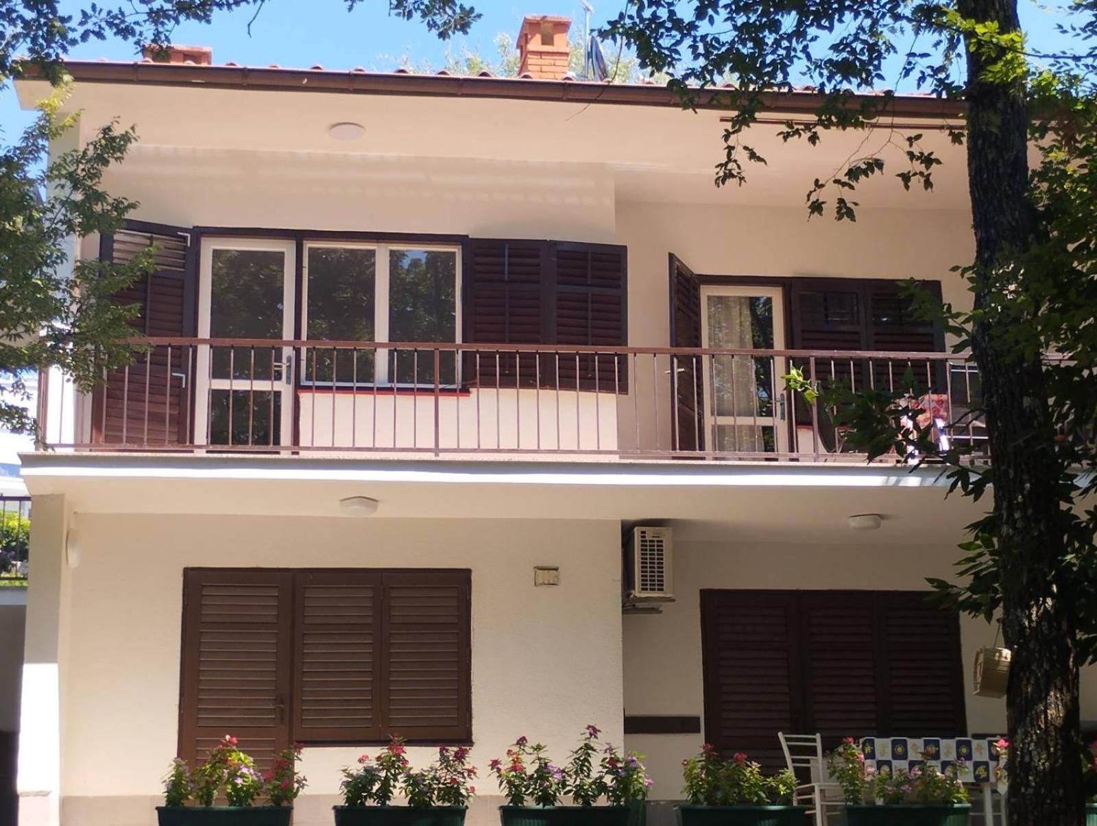 Apartman Kora Njivice Bagian luar foto