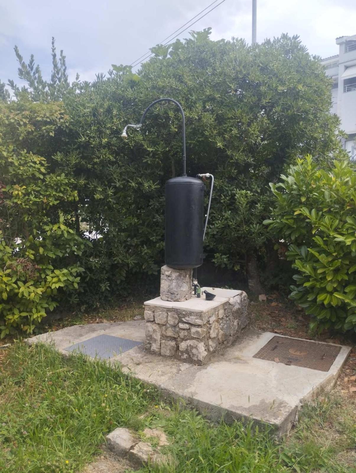Apartman Kora Njivice Bagian luar foto